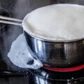 boiling over of milk 2474181 1920 1200x628 치매 초기 증상 20가지, 건망증도 치매? 일본 치매환자 모임