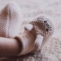 bunny slippers on newborns feet 2 1 1200x628 청년,희망키움통장,자격,내일키움통장,조건 태아보험∙어린이보험을 잘 가입하고 유지하는 요령을 완벽정리